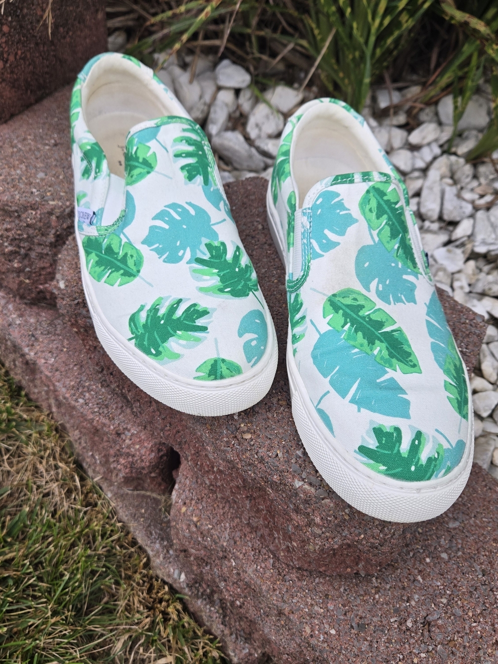 J.Crew Women's Slip-On Canvas Sneakers Tropical Palm Leaf Print Size 8.5